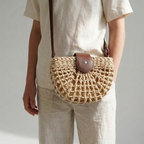Bolso de Playa Bandolera Semicircular de Rafia y Paja Boho