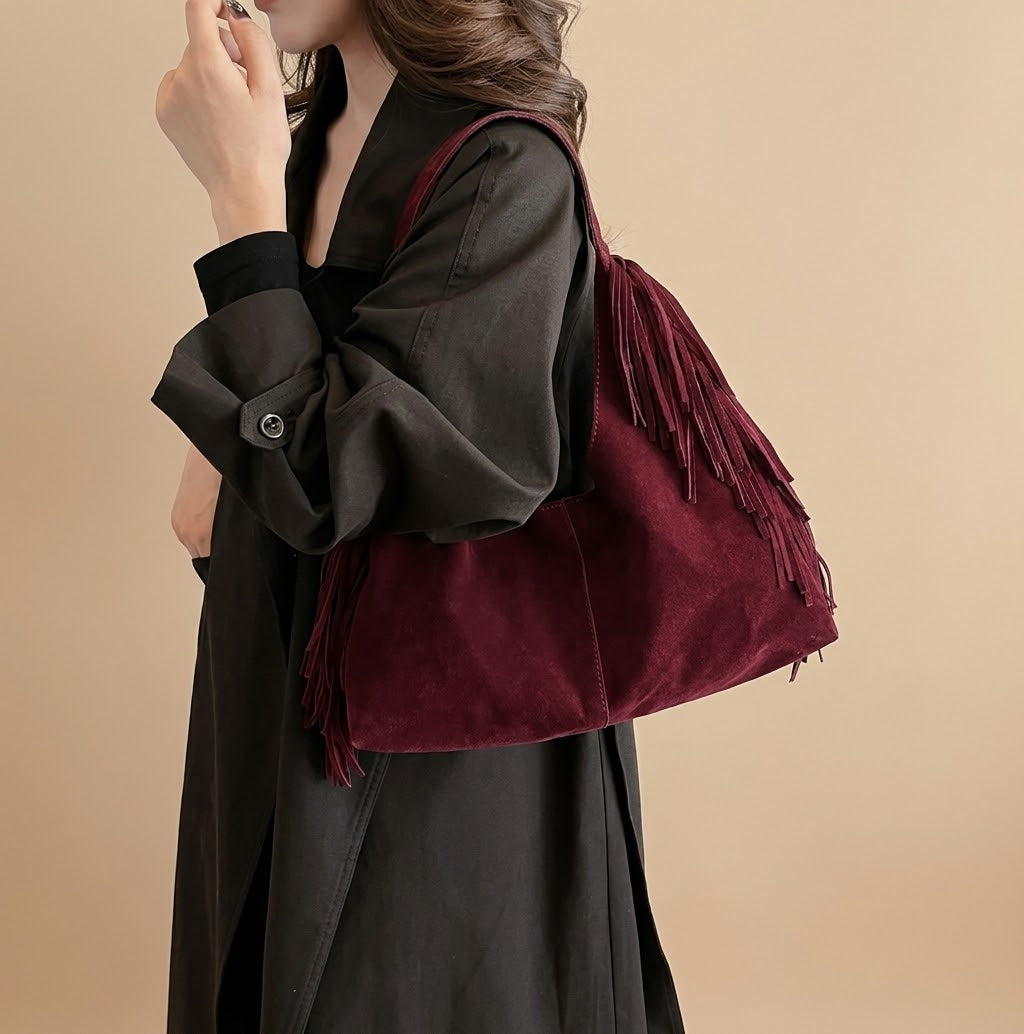 Bolso Tote de Hombro Grande de Mujer para el Trabajo, la Universidad y el Día a Día, con Flecos y Tachuelas en Ante