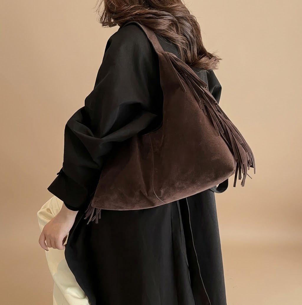 Bolso Tote de Hombro Grande de Mujer para el Trabajo, la Universidad y el Día a Día, con Flecos y Tachuelas en Ante